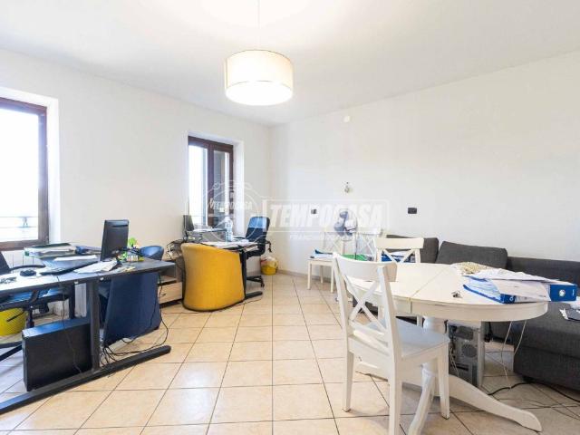 Appartamento in vendita a Inverigo CO