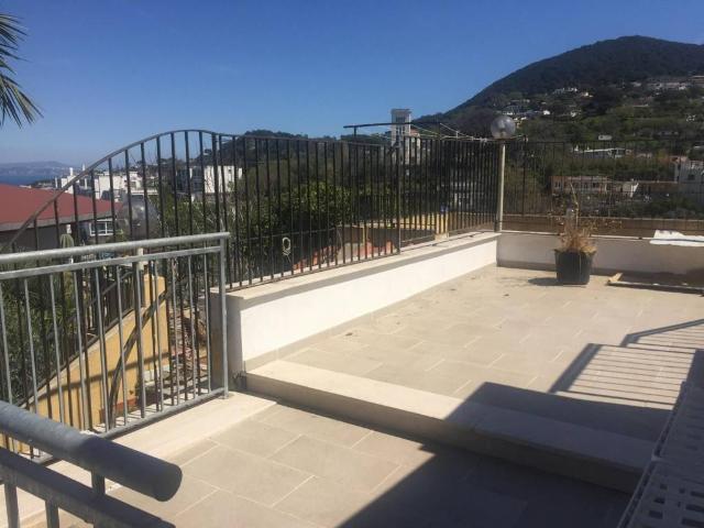 Appartamento in vendita a Ischia NA