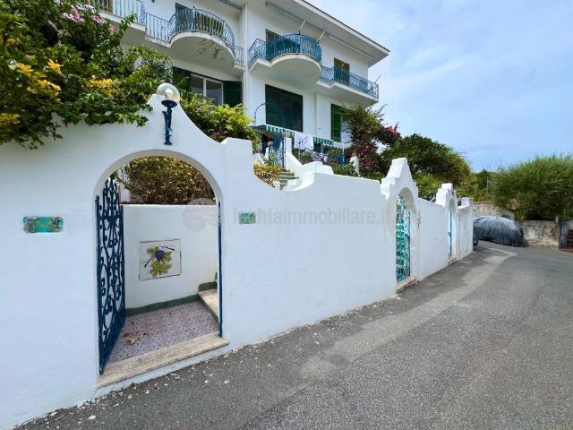 Appartamento in vendita a Ischia NA