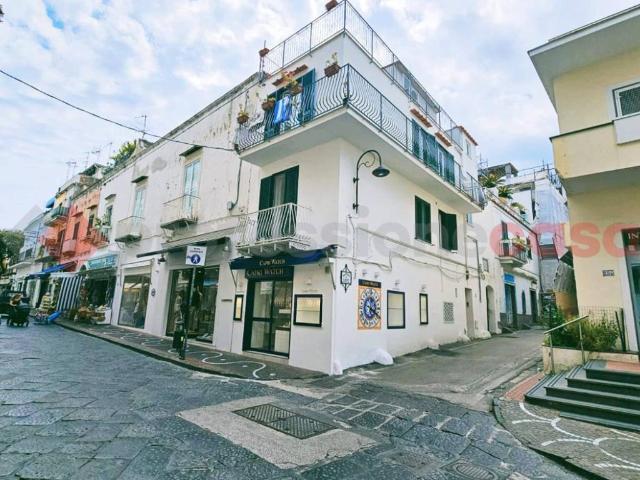 Appartamento in vendita a Ischia NA