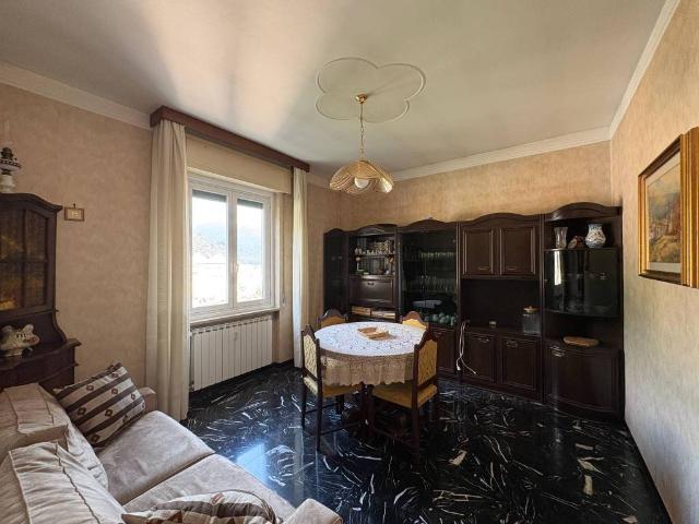 Appartamento in vendita a Isola del Cantone GE