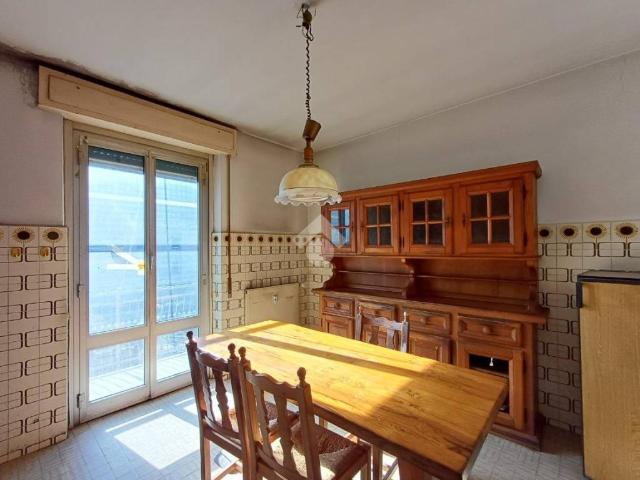 Appartamento in vendita a Isola del Cantone GE