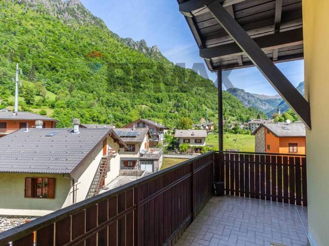 Appartamento in vendita a Isola di Fondra BG
