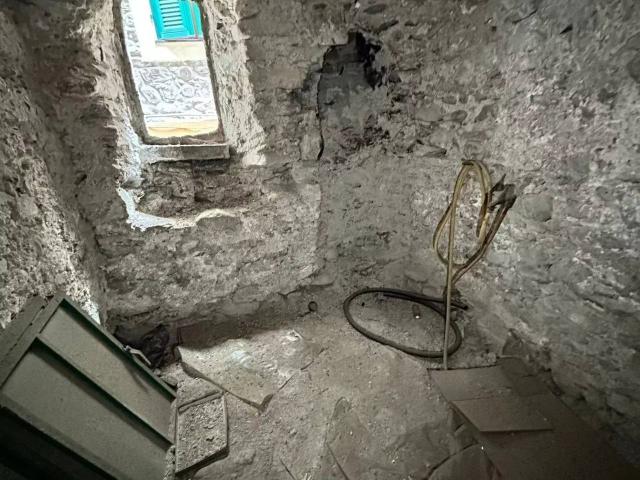 Appartamento in vendita a Isolabona