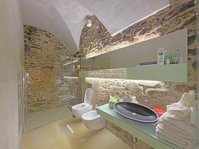Appartamento in vendita a Isolabona IM