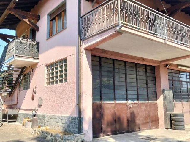 Appartamento in vendita a Travedona Monate VA