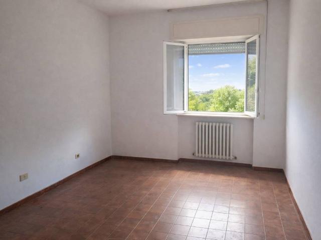 Appartamento in vendita a Jesi AN