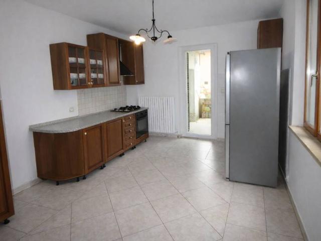 Appartamento in vendita a Jesi AN