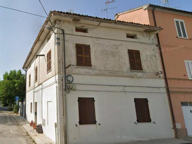 Appartamento in vendita a Jesi AN