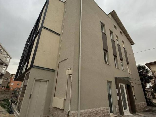 Appartamento in vendita a Jesi AN