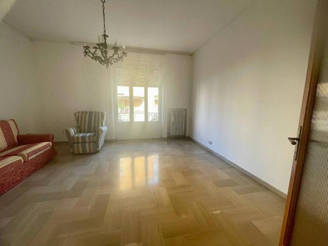 Appartamento in vendita a Jesi AN