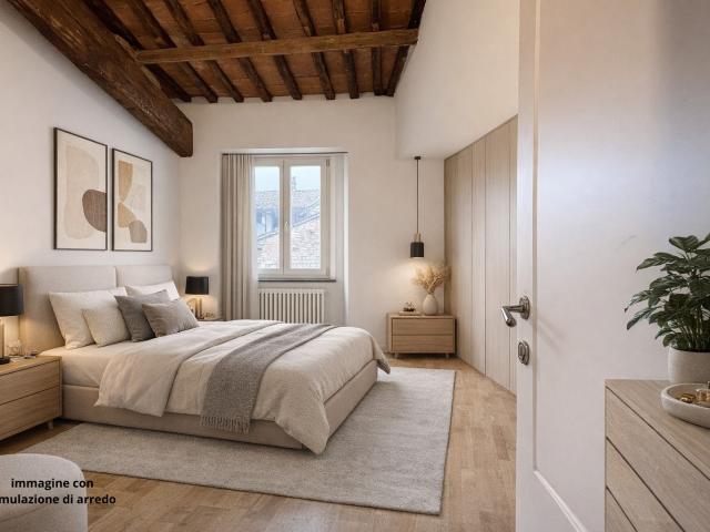 APPARTAMENTO in VENDITA a LUCCA CENTRO STORICO di 4 vani