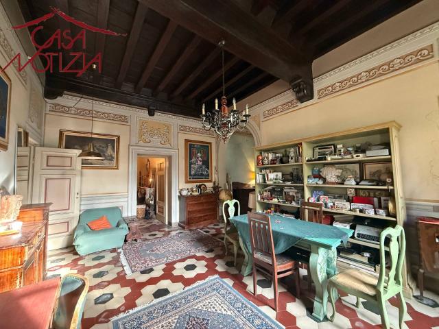 Appartamento in vendita a Lucca, Centro storico