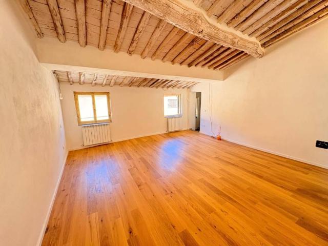 Appartamento in vendita a Lucca LU