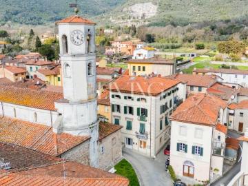 Appartamento in vendita a Lucca LU
