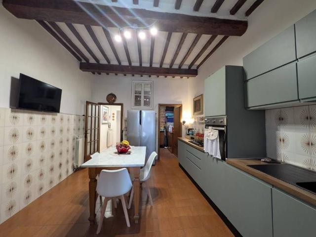Appartamento in vendita a Lucca LU