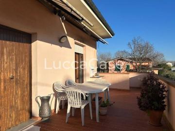 Appartamento in vendita a Lucca LU