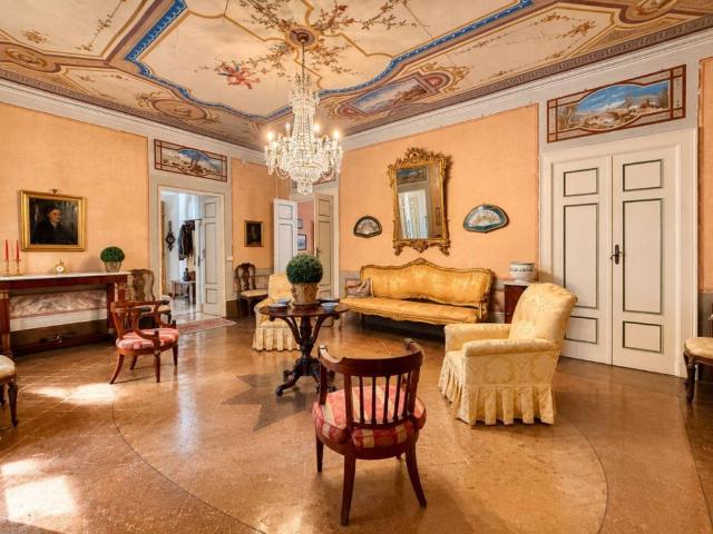 Appartamento in vendita a Lucca LU