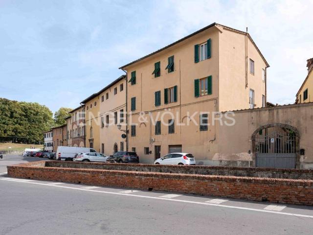 Appartamento in vendita a Lucca LU