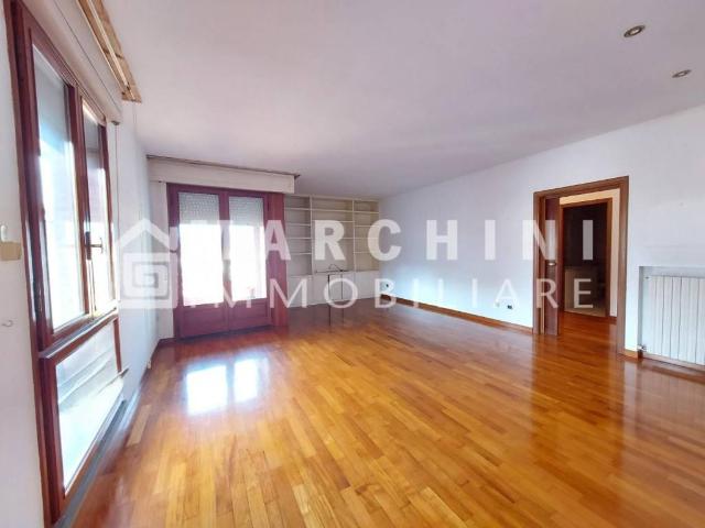 Appartamento in vendita a Lucca LU