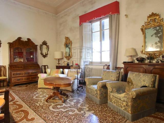 Appartamento in vendita a Lucca LU