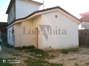 Appartamento in vendita a Lucca LU