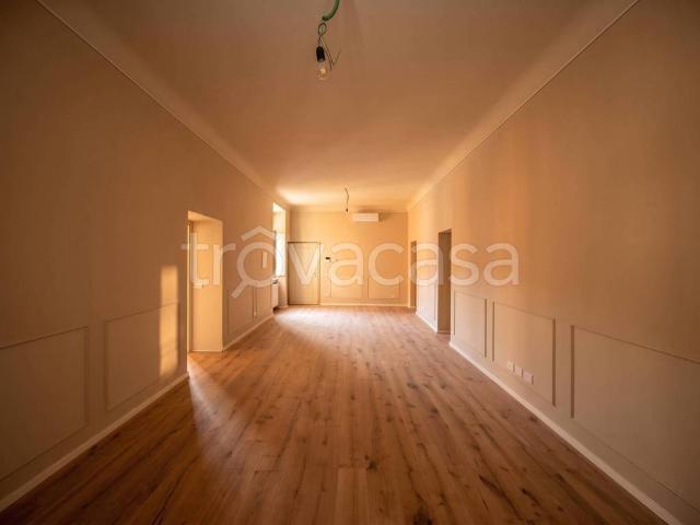 Appartamento in vendita a Lucca via Tegrimi, 10, Piazza Napoleone San Michele
