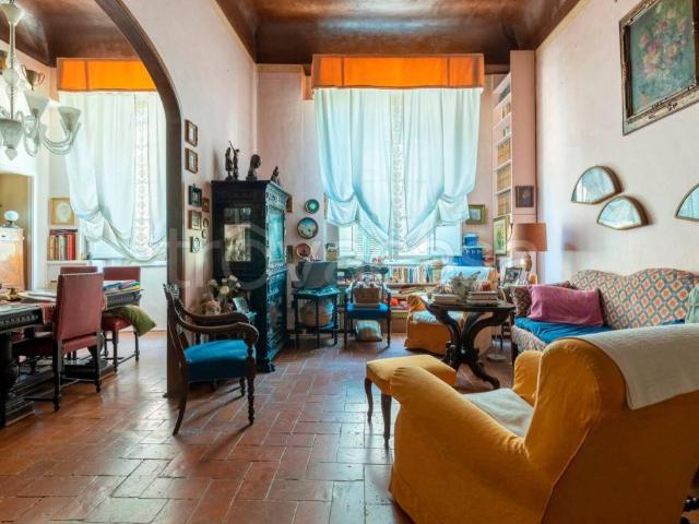 Appartamento in vendita a Lucca via Vittorio Veneto, Piazza Napoleone San Michele