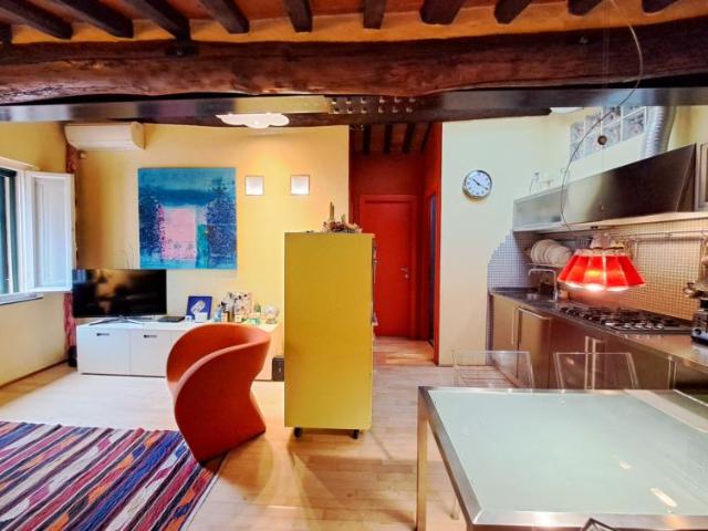 Appartamento in vendita a Lucca