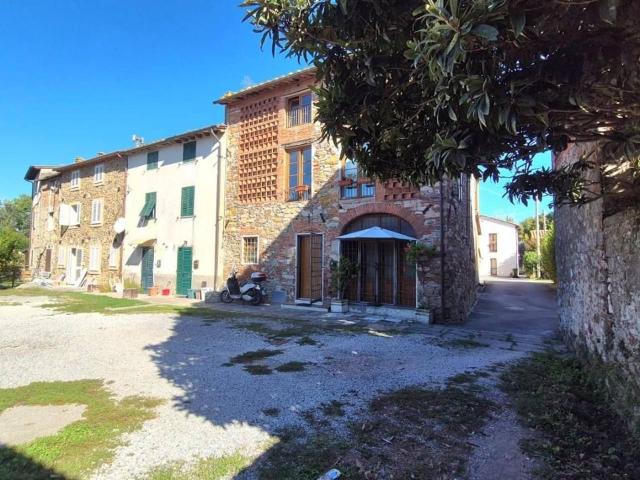 Appartamento in vendita a Lucca