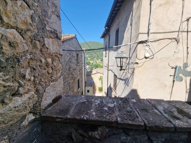 Appartamento in vendita a Lugnano in Teverina TR