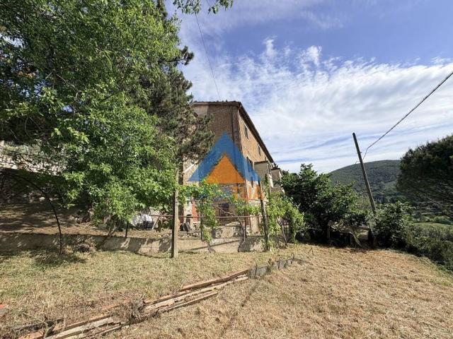 Appartamento in vendita a Lugnano in Teverina TR