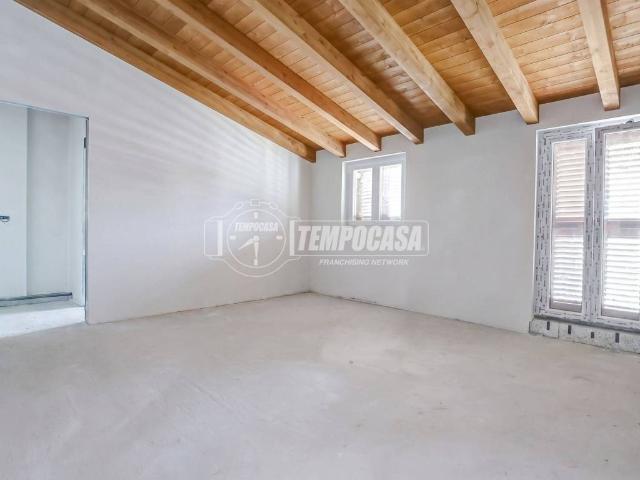 Appartamento in vendita a Luino VA