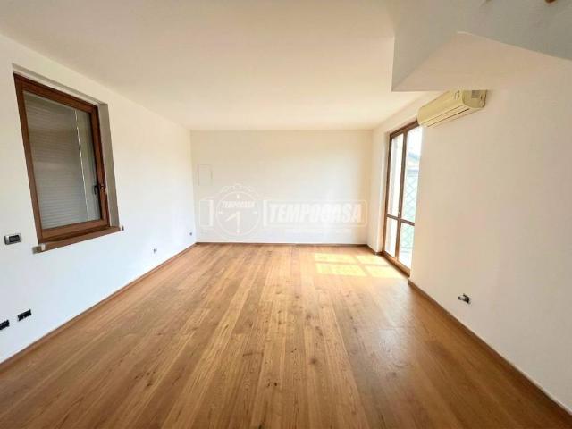 Appartamento in vendita a Luisago CO