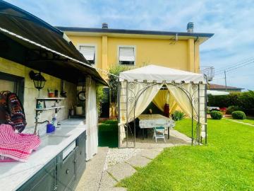 Appartamento in vendita a Luni SP