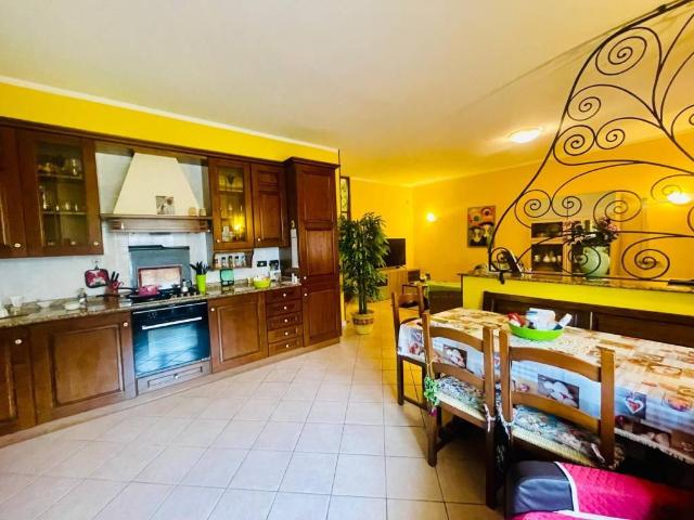 Appartamento in vendita a Luni SP