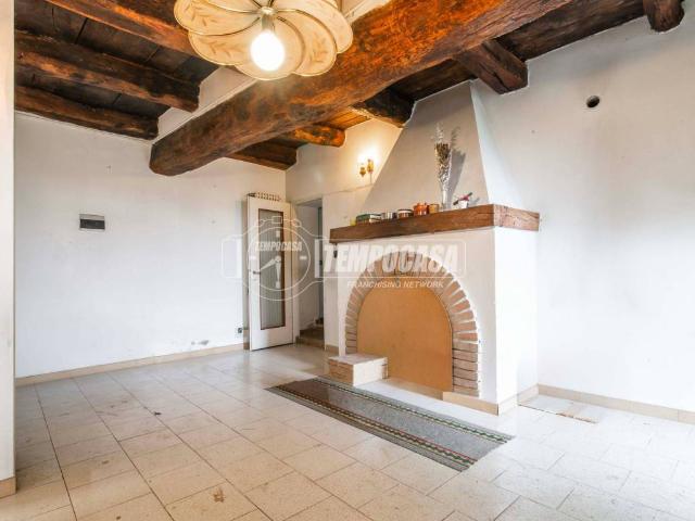 Casa indipendente in vendita a Lurate Caccivio CO
