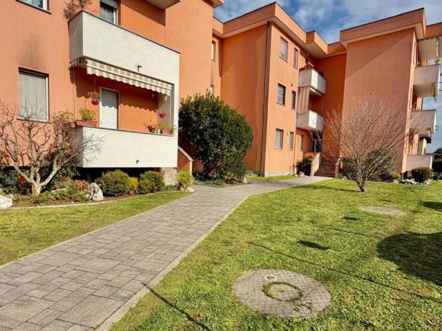 Appartamento in vendita a Lurate Caccivio CO