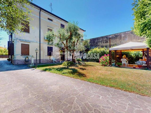 Villa in vendita a Luzzara RE