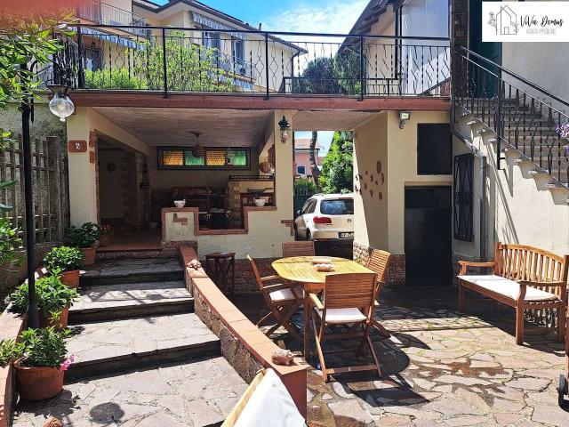 Porzione di villa in vendita a La Spezia