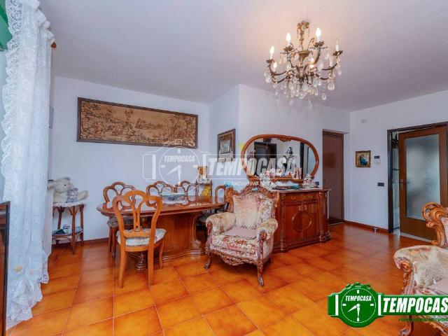 Appartamento in vendita a Lacchiarella MI