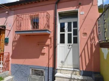 Casa indipendente in vendita a Lacedonia AV