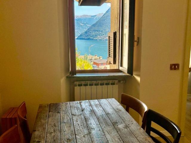 Appartamento in vendita a Laglio CO
