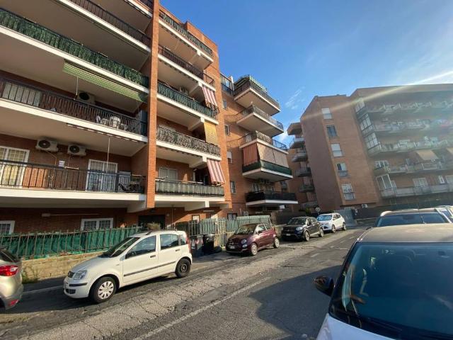 Appartamento in vendita a Ladispoli RM