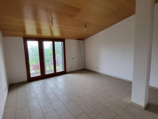 Appartamento in vendita a Lambrugo CO