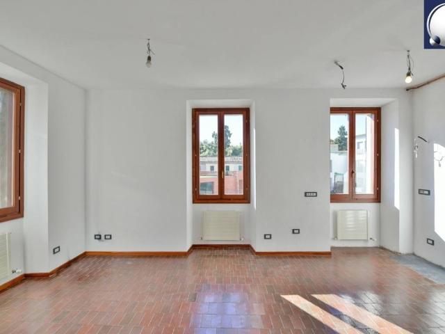 Appartamento in vendita a Lambrugo CO