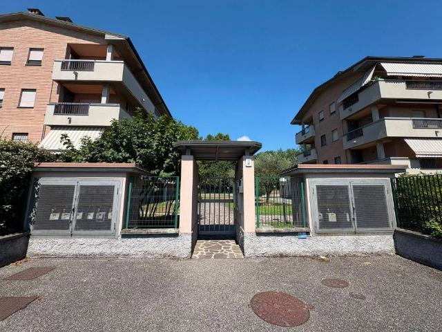 Appartamento in vendita a Landriano PV