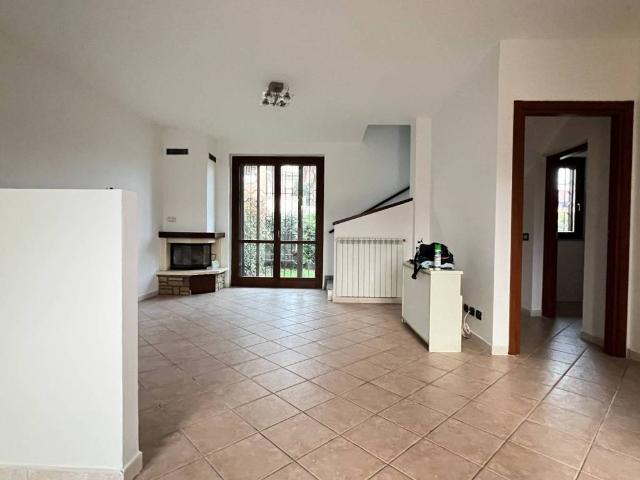 Appartamento in vendita a Landriano PV