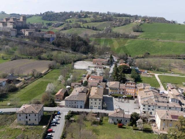 Appartamento in vendita a Langhirano PR