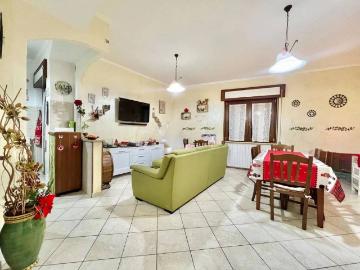 Appartamento in vendita a Lanuvio RM